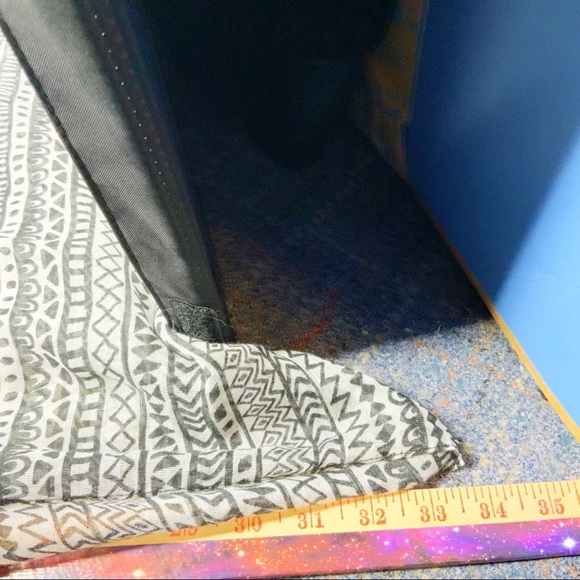 ๐3/$20๐ Striped Mixed Print Infinity Scarf Black White - Picture 5 of 6